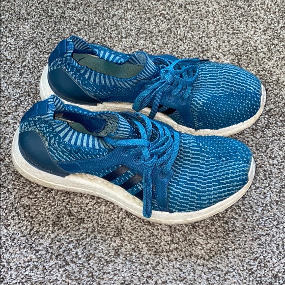 Adidas Parley Ultraboost running shoes - Picture 7 of 8
